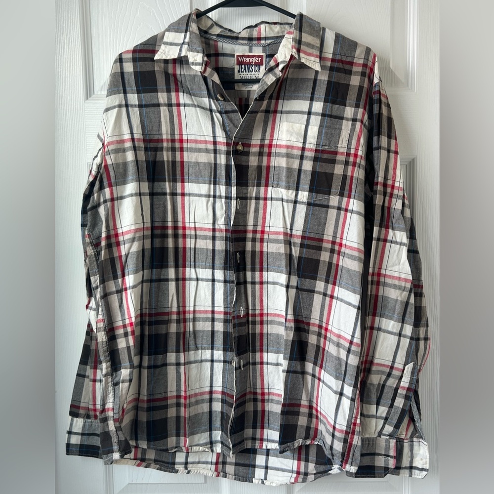 Wrangler Button Down Plaid Shirt